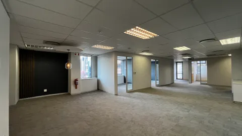 82 Grayston Drive in Sandton has a 489m² 4th Floor Office Space Available To Let (42)